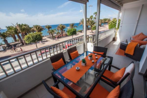 Casa Atlantico on the front line with amazing sea views